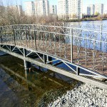 Ажурный мостик на Комсомольском озере